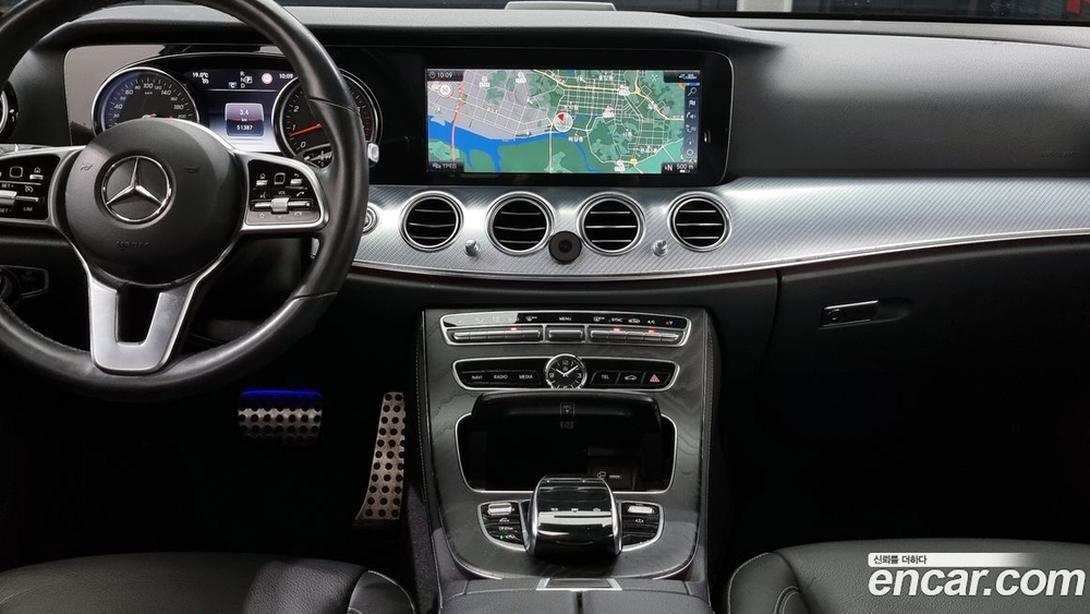 Mercedes-Benz E-Class W213 E250 Avangarde (11.2019)