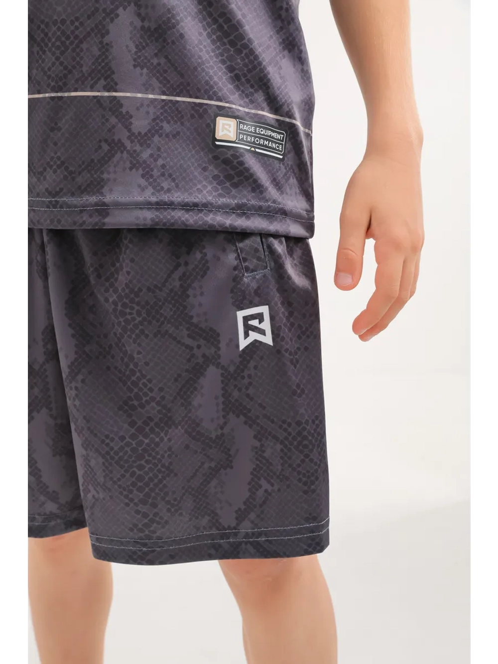 Детский спортивный костюм шорты и футболка для тренировок