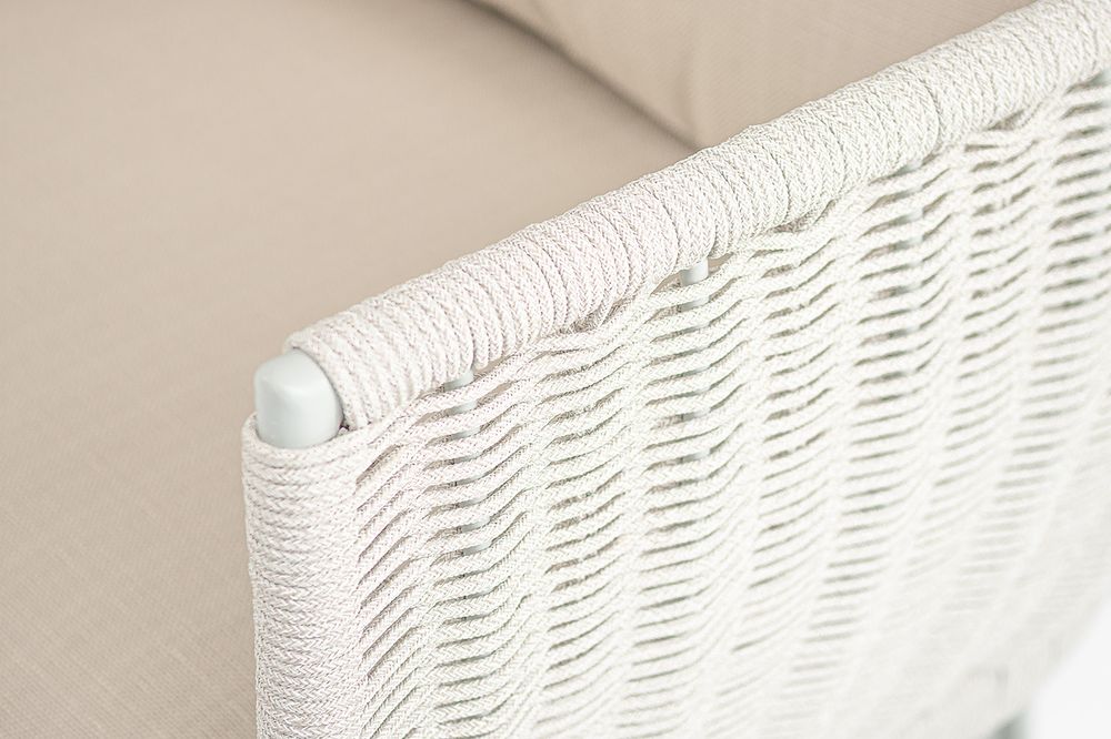 "Фиджи" кресло плетеное из роупа, каркас алюминий светло-серый (RAL7035) муар, роуп бежевый меланж круглый tex, ткань Mossle бежевая