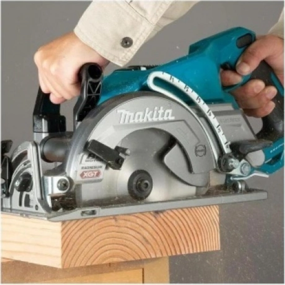 Циркулярная пила (дисковая) Makita RS001GZ (ручная)