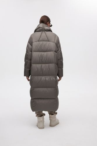 Удлиненный пуховик-кокон цвета хаки