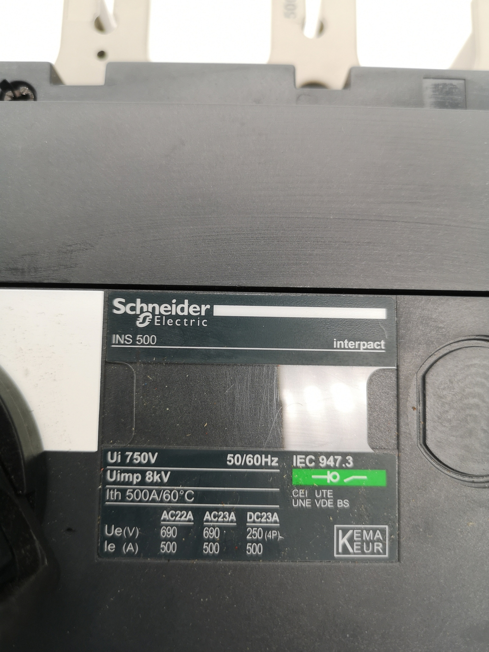 Выключатель-разъединитель Merlin Gerin 31132 500A Compact INS500 3п Schneider Electric