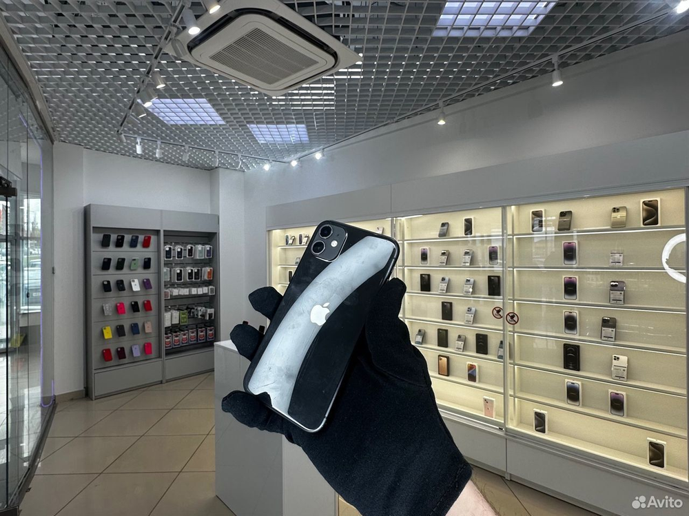 iPhone 11 64 ГБ б/у