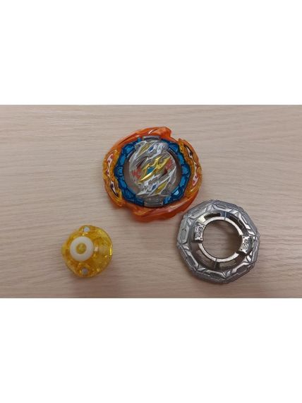 Волчок Cyclone Ragnaruk Giga Never-6 B181.01 от Takara Tomy