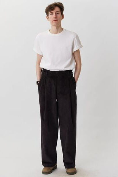 Брюки мужские со складками из черного вельвета