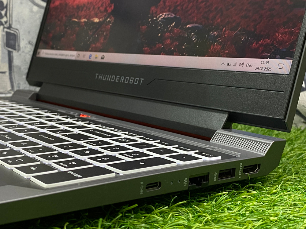 Игровой ThundeRobot 15.6" i5-12450H/RTX 4060 8GB/16GB/512GB/IPS 165Hz/ 911 X Wild Hunter G2 XP[JT009500GRU]/Windows 10
