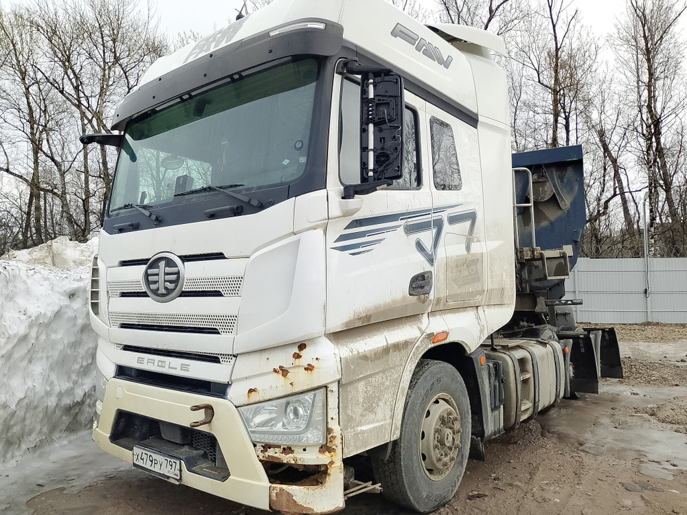 FAW J7 6x4 Седельный тягач CA4250P77K25T1E5 (Дизельный, 12.5 л, 553 л.с. АТ)