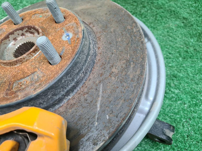 Кулак передний правый Changan Uni-T (2020-н.в.)