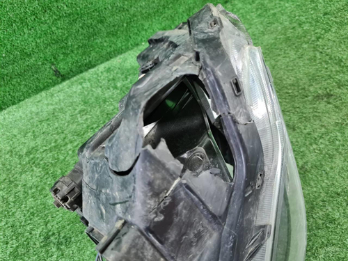 Битая Фара левая Kia Rio 4 (2020-н.в.) галоген