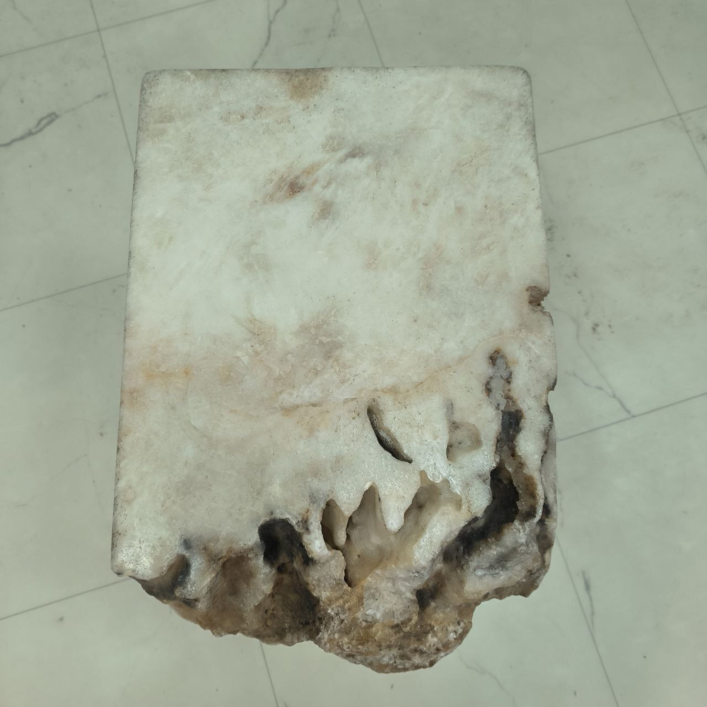 Стол из оникса 65582  (45*30*45) 0195