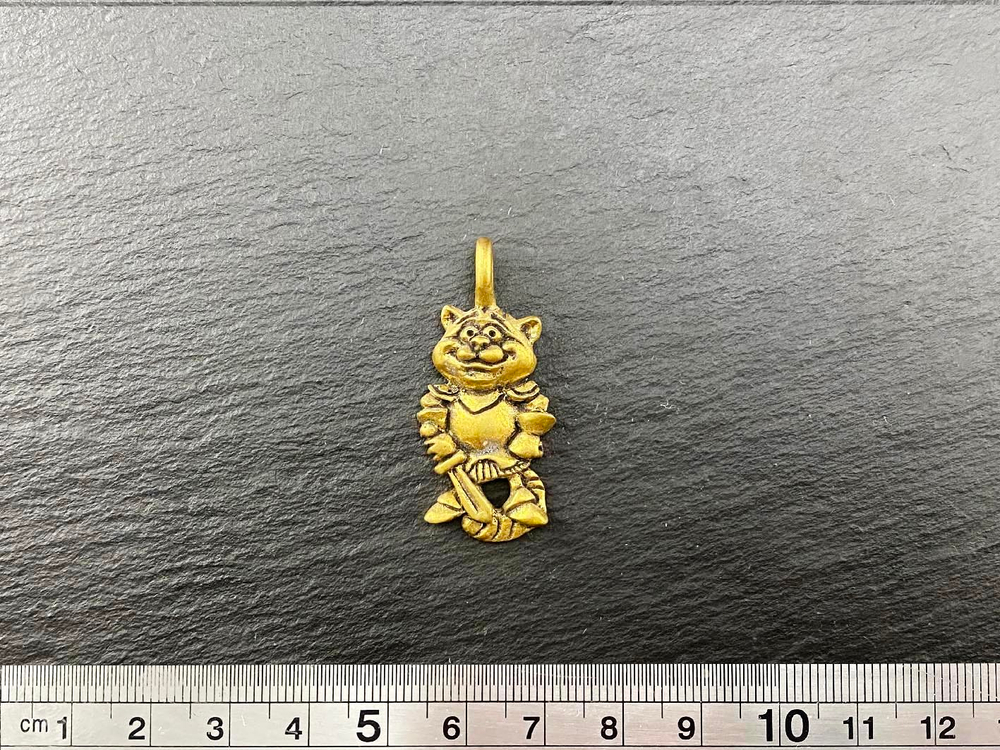 Подвеска. Кот рыцарь