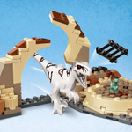 Конструктор LEGO Jurassic World 76945 Атроцираптор: погоня на мотоцикле