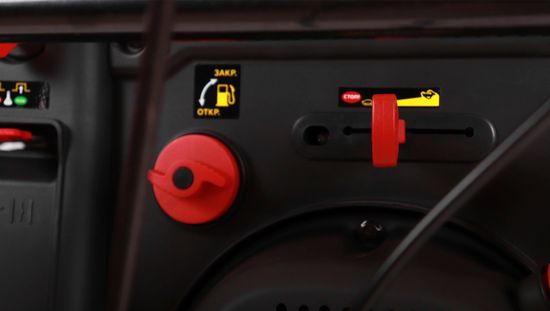 Бензиновый снегоуборщик "CHAMPION" ST1171E