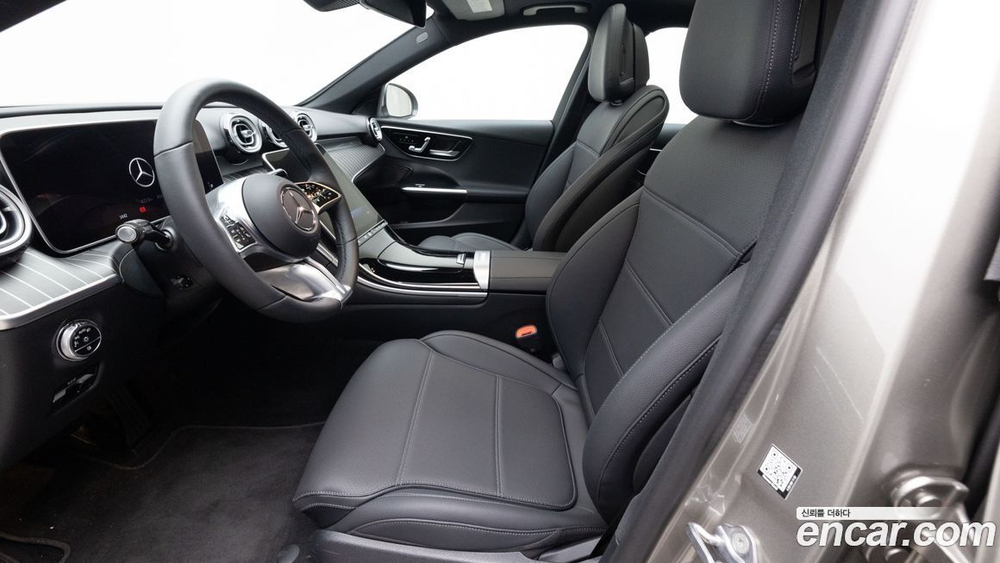 Mercedes-Benz C-Class W206 C300 4MATIC Avangarde (09.2023)