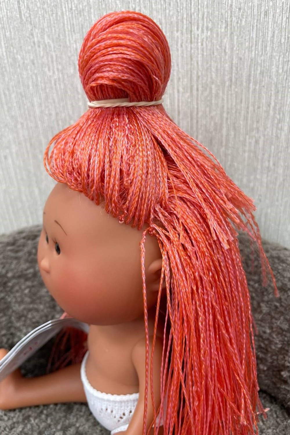 УЦЕНКА10 Кукла Nines виниловая 23см Little Mia Latina без одежды (3199WL8)