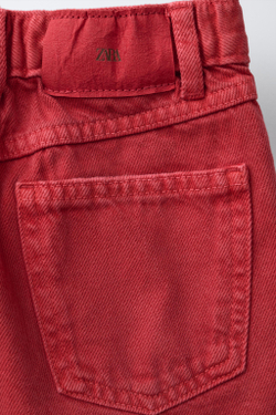 ZARA ДЖИНСОВЫЕ ШОРТЫ С РАЗРЕЗАМИ, КРАСНЫЙ