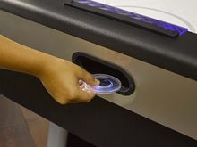 Шайба для аэрохоккея LED "Atomic Top Shelf" (прозрачная, синий светодиод) D76 mm