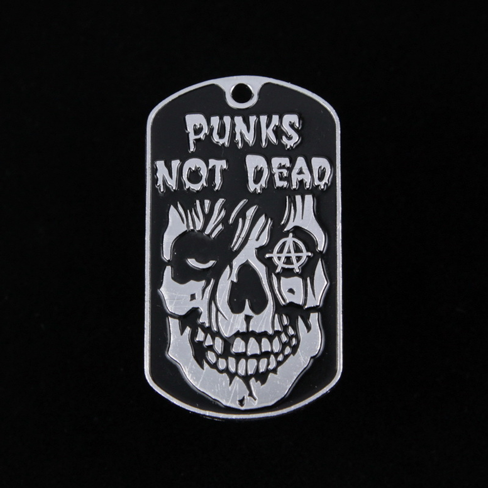 Жетон Punks not dead