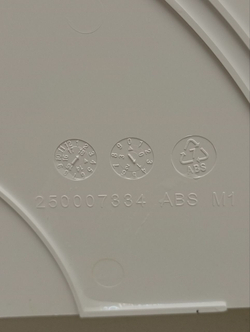 RST703DW кт18 Крышка кюветы для стиральной машины Ariston 148050860 б/у