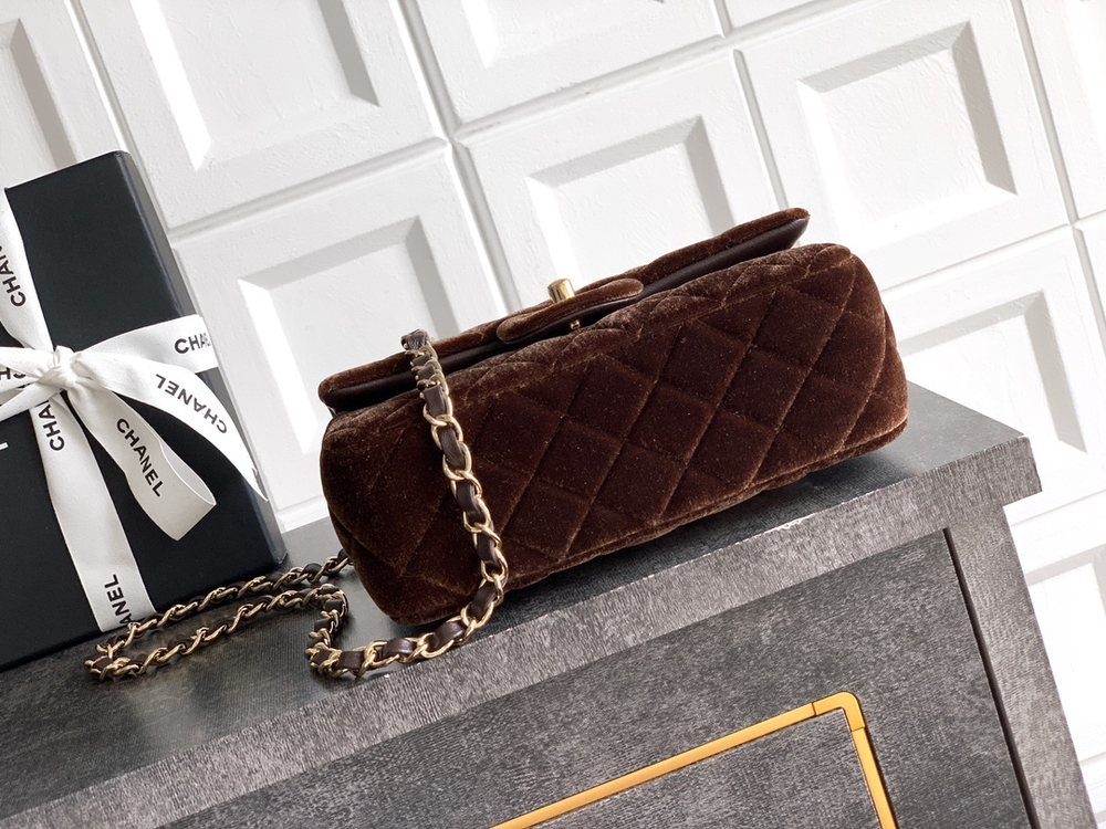 Chanel Bag 20 cm
