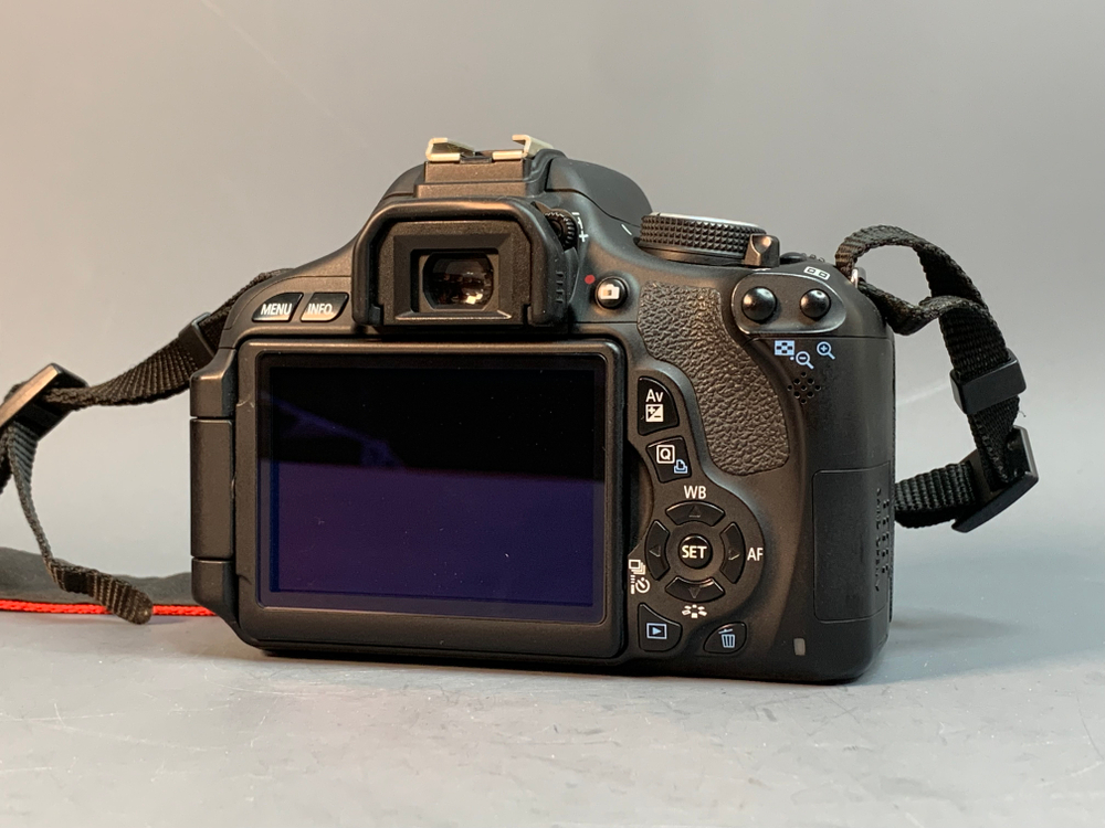 Canon 600D Kit 18-55mm 3.5-5.6 IS 12.000 кадров