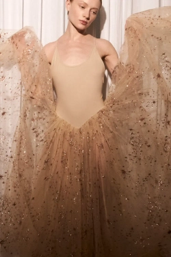 Платье-русалка с юбкой из фатина бежевое