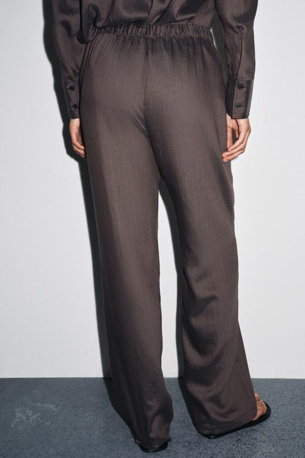 ZARA ПОЛОСАТЫЕ БРЮКИ В ПИЖАМНОМ СТИЛЕ — ZW COLLECTION, ШОКОЛАДНО-КОРИЧНЕВЫЙ