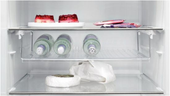 Холодильник Siemens KG49EAI40