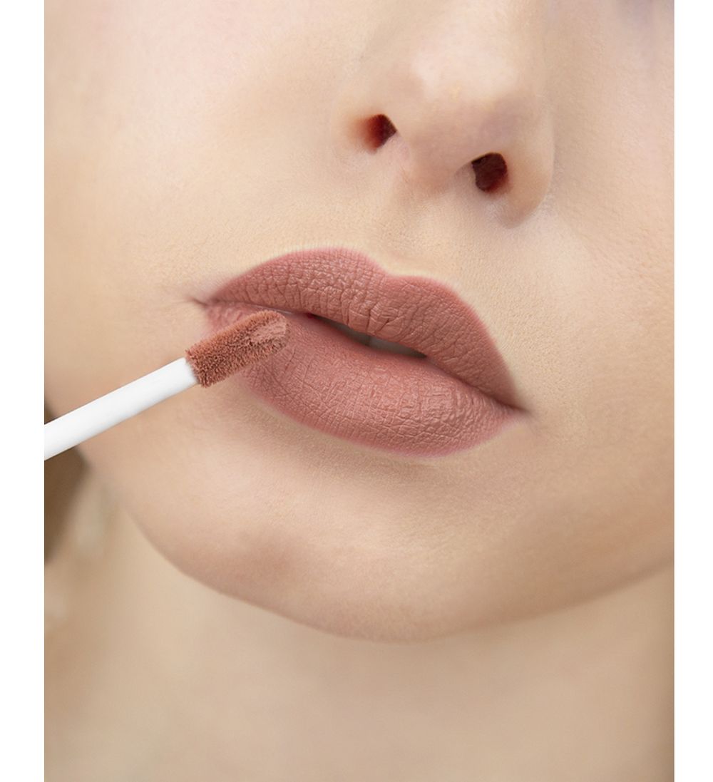 Матовый блеск для губ LuxVisage Ultra matt - 21 BEIGE ROSE