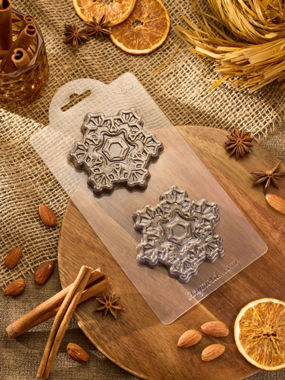 Пластиковая форма для шоколада "Снежинка Зимняя Сказка"