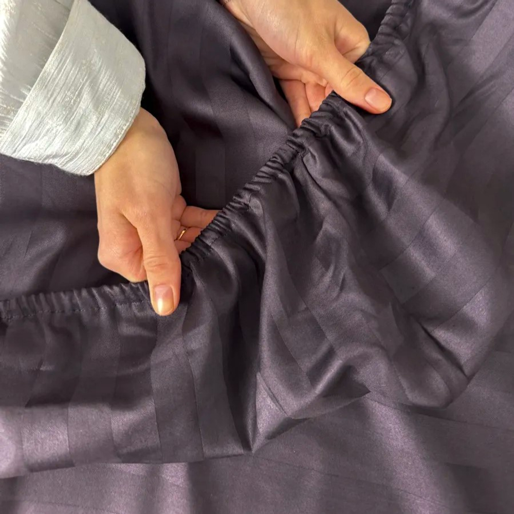 Простыня на резинке 200*160*25 DARK NIGHT, сатин