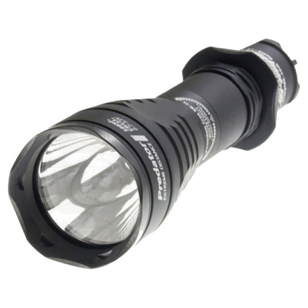 Тактический фонарь Armytek Predator V3 XP-L HI (теплый свет) — дальность света до 421 метра с яркостью 930 люмен для точного и дальнобойного освещения.