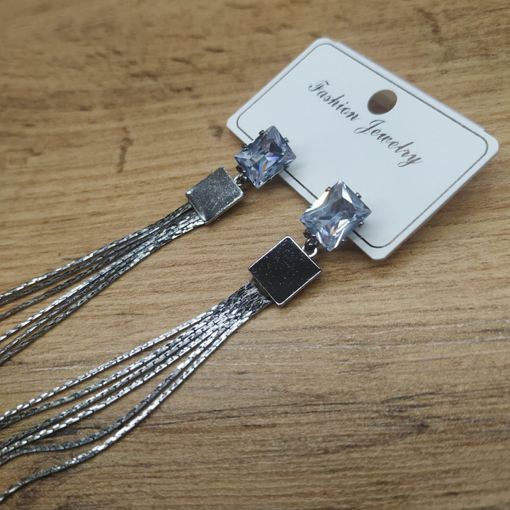 Серьги англ.заст. Bogema кристалл прямоугольник пластина квадрат цепочки жгутики металл графитовый