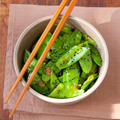 Сахарный горошек с заправкой в азиатском стиле