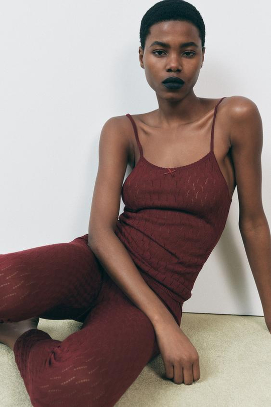 ZARA ТРИКОТАЖНЫЙ ТОП КРУПНОЙ ВЯЗКИ НА БРЕТЕЛЯХ, ГРАНАТОВЫЙ