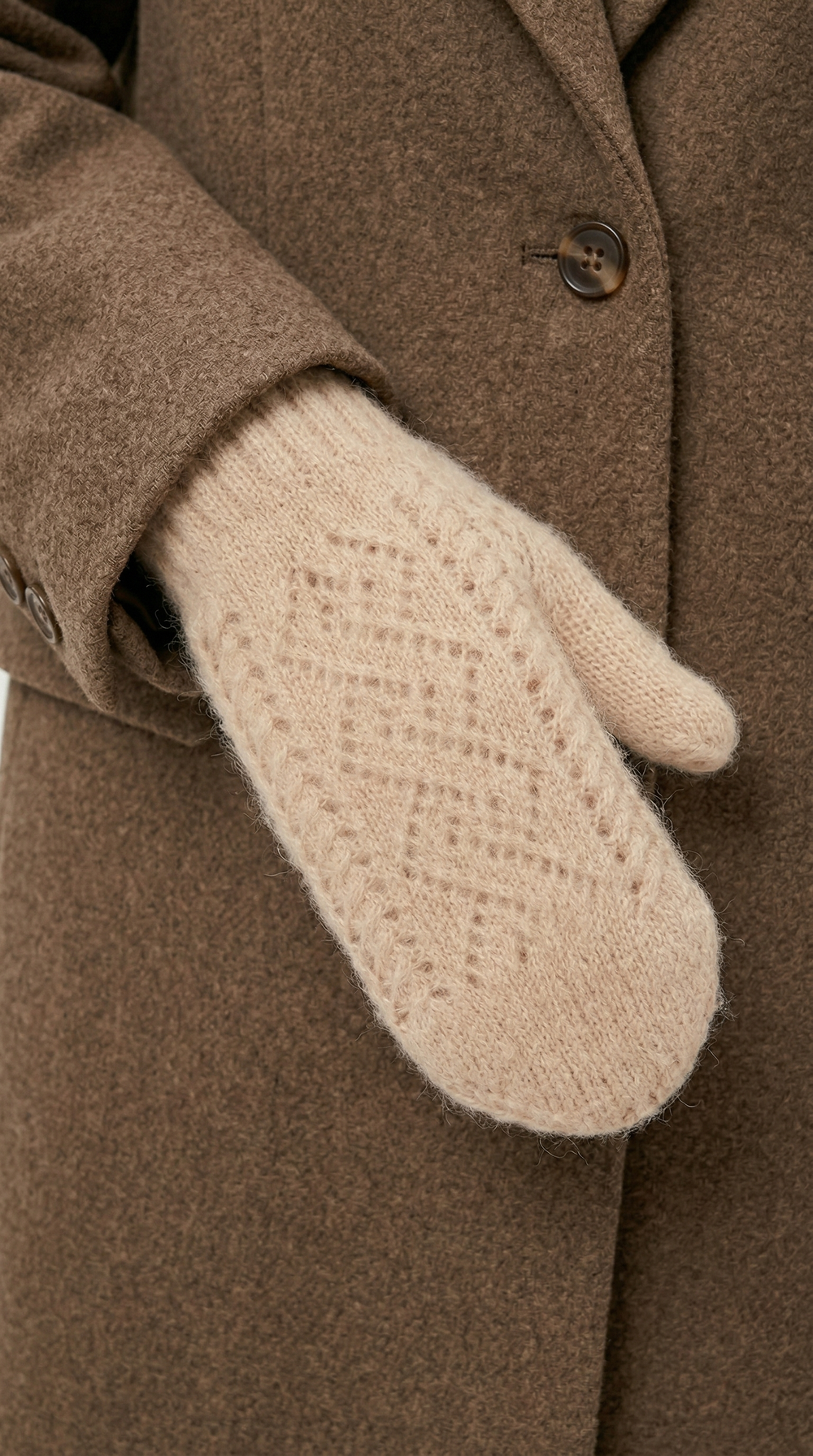 Варежки В036-08 бежевый