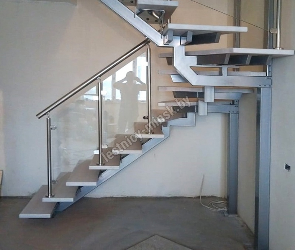 Ограждение для прямой лестницы MONO со стеклом