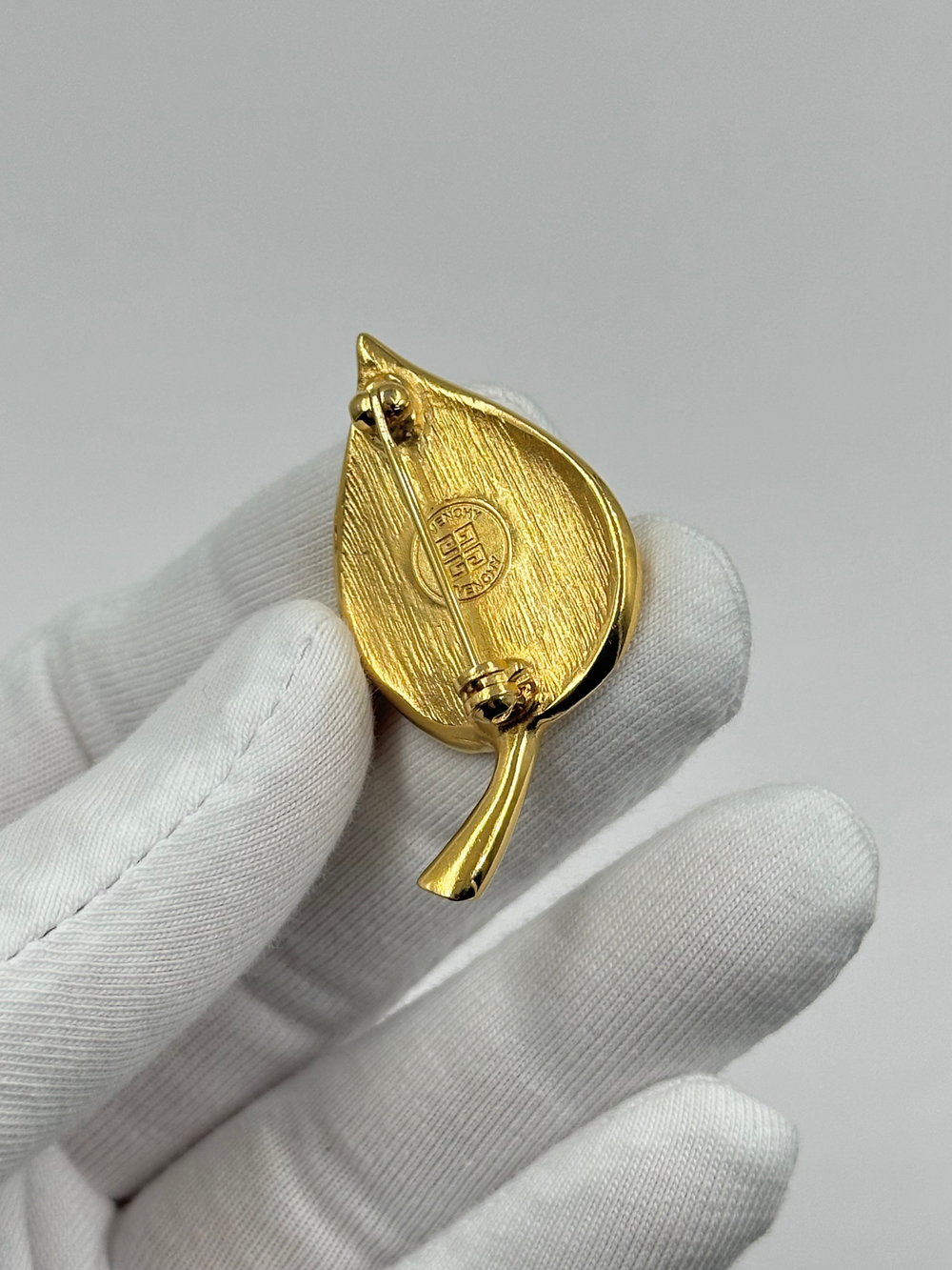 Брошь Листик Givenchy