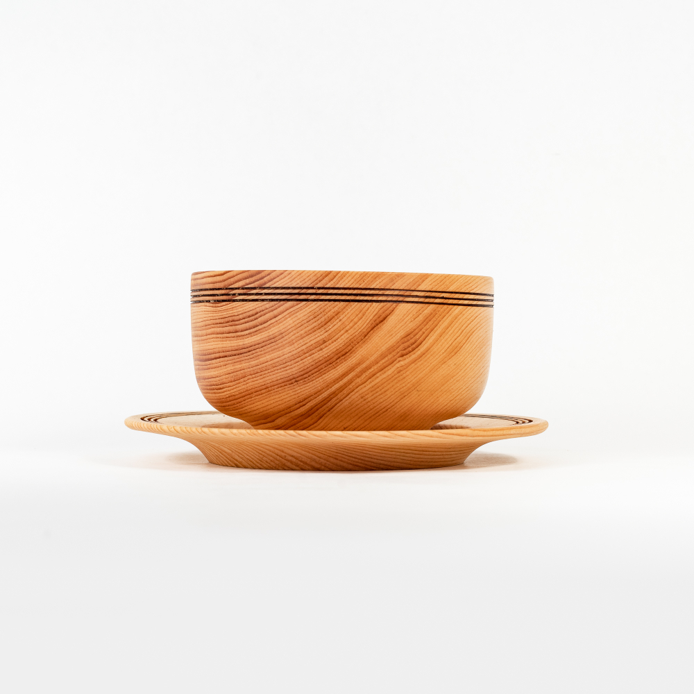 Бульонная пара Art of Siberia из Сибирского Кедра бульонница и сервировочная тарелка TN64