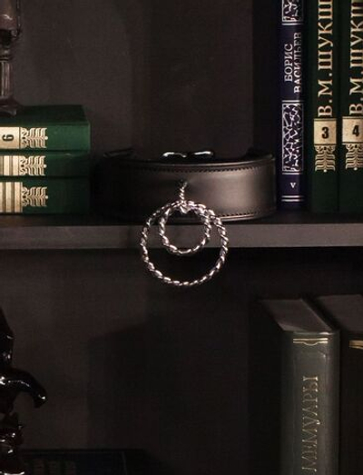 Черный ошейник Scandal из натуральной кожи с витыми стальными кольцами (Цвет: черный)