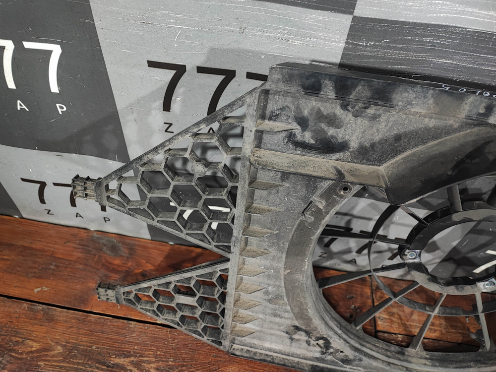 Диффузор вентилятора Volkswagen Polo 5 Sedan Б/У Оригинал 6RU121207B