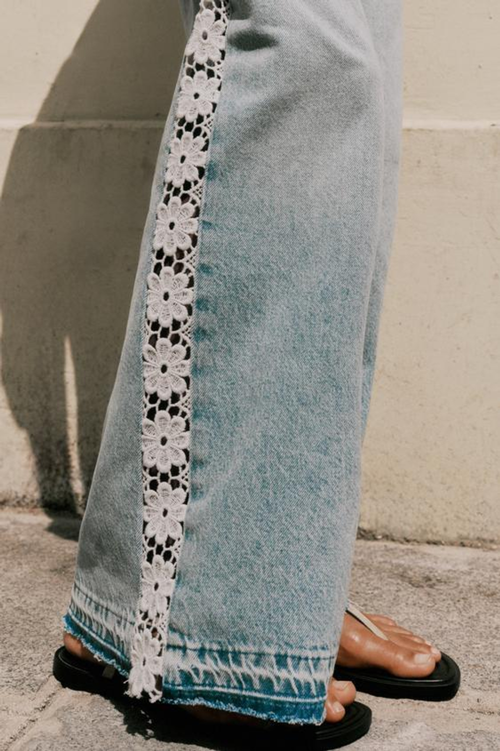 ZARA ДЖИНСЫ Z1975 WIDE LEG С ВЫСОКОЙ ПОСАДКОЙ И КОМБИНИРОВАННОЙ ВЯЗКОЙ КРЮЧКОМ, ВЫЦВЕТШИЙ СИНИЙ