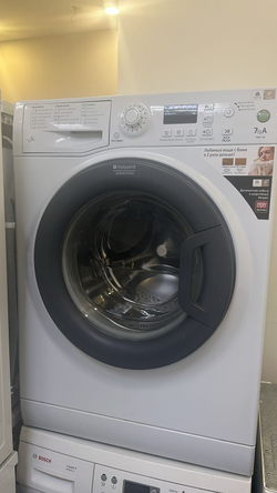 Стиральная машина Hotpoint - Ariston WMG 700 B б/у фронтальная 7 кг до 1000 об/мин
