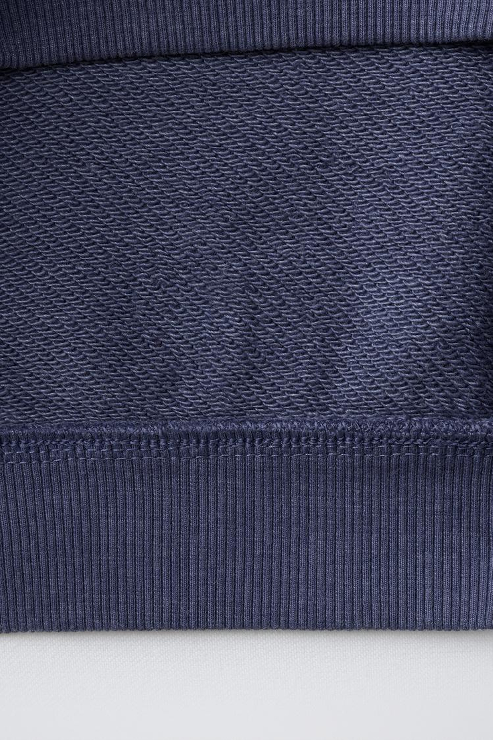 ZARA ТОЛСТОВКА С НАДПИСЬЮ, ВЫЦВЕТШИЙ СИНИЙ