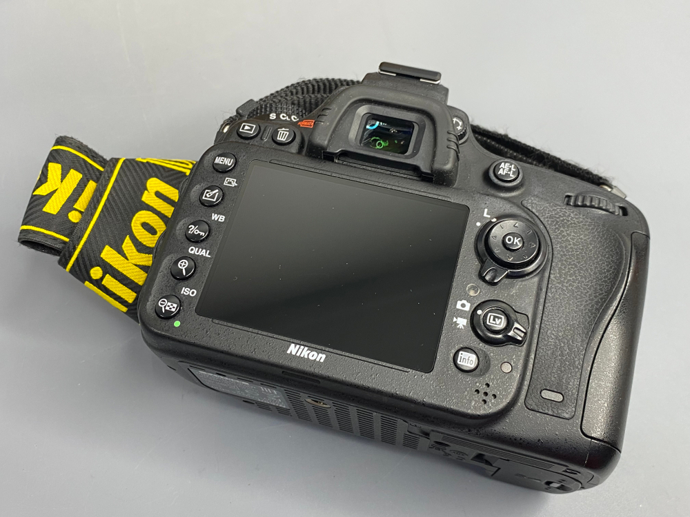 Nikon D610 28.500 кадров