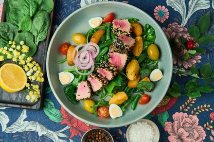 САЛАТ С ТУНЦОМ НА ГРИЛЕ (320г)