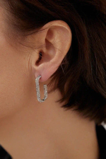 Серьги пусеты прямоугольники, усыпанные белыми кристаллами, оттенок серебро