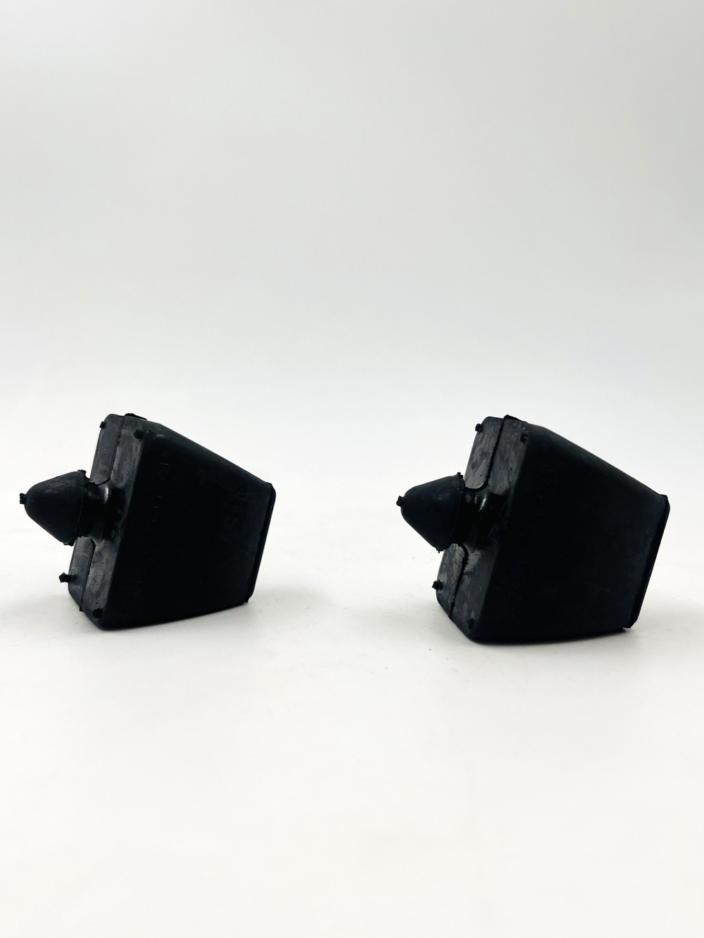 Отбойник заднего моста ВАЗ 2101-07, Нива комплект 2 шт