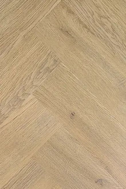 Barry B111, 1,361 м²