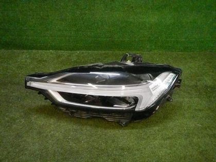 Фара левая Volvo XC60 2 (2017-2021) LED